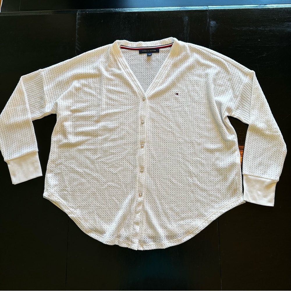 Tommy Hilfiger Medium Cardigan Lot Two Pack White and Red Never Worn Long Sleeve - Picture 2 of 12